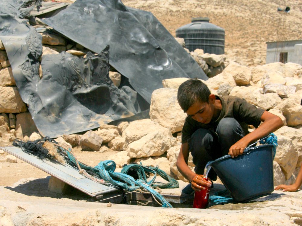 Water_supply_in_West_Bank_and_Gaza_February_2014_6water_photoblog